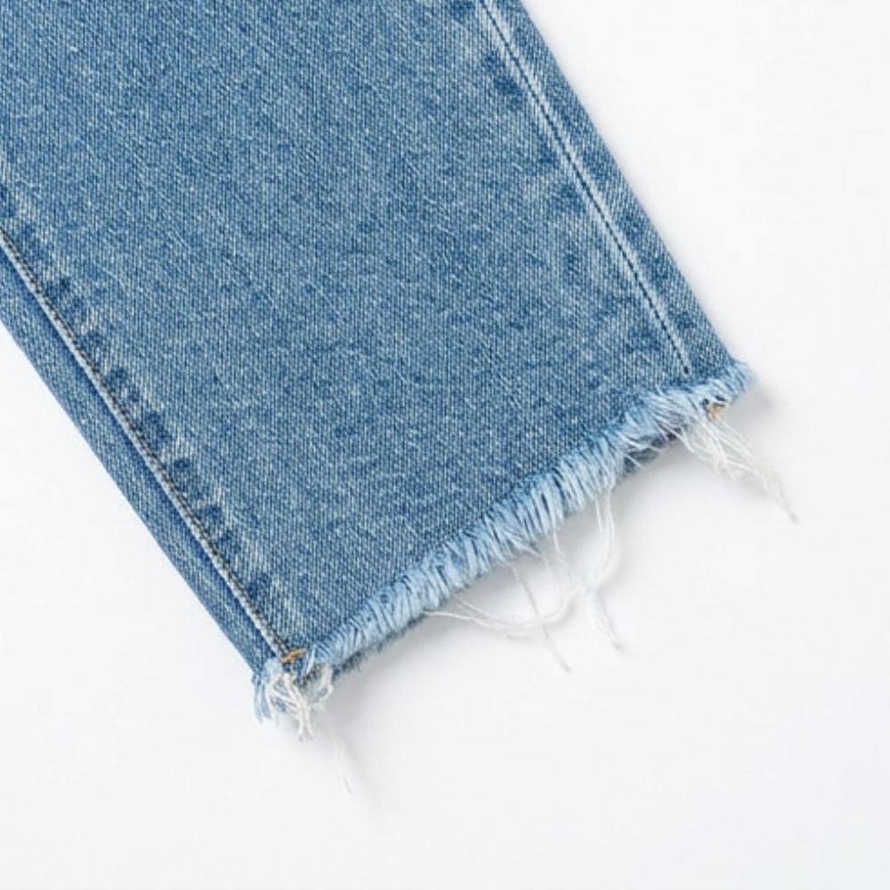 Women's Frayed Hem 7/8 Jeans
