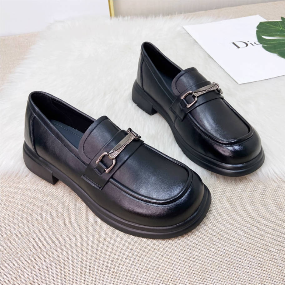 Retro Leather Wide Round Toe Shallow Slip-On Loafer Shoes