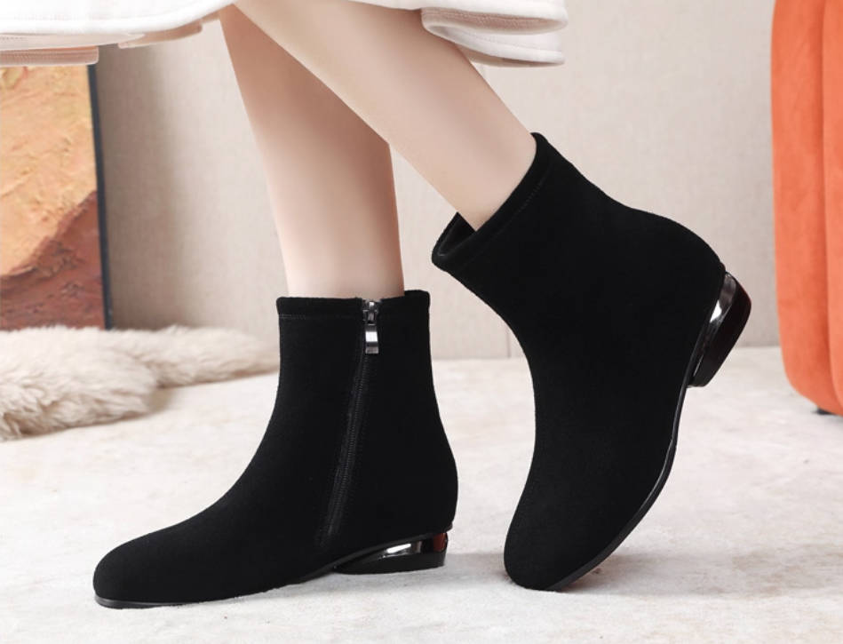 Top Leather Retro Sueded Round Toe Comfortable Low Heel Boots