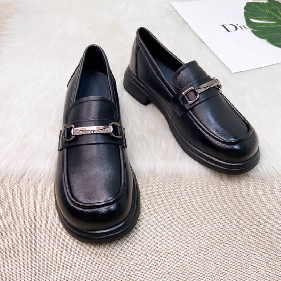 Retro Leather Wide Round Toe Shallow Slip-On Loafer Shoes