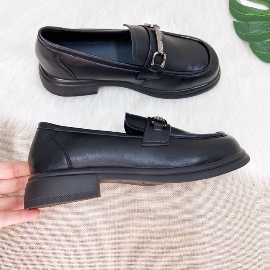 Retro Leather Wide Round Toe Shallow Slip-On Loafer Shoes