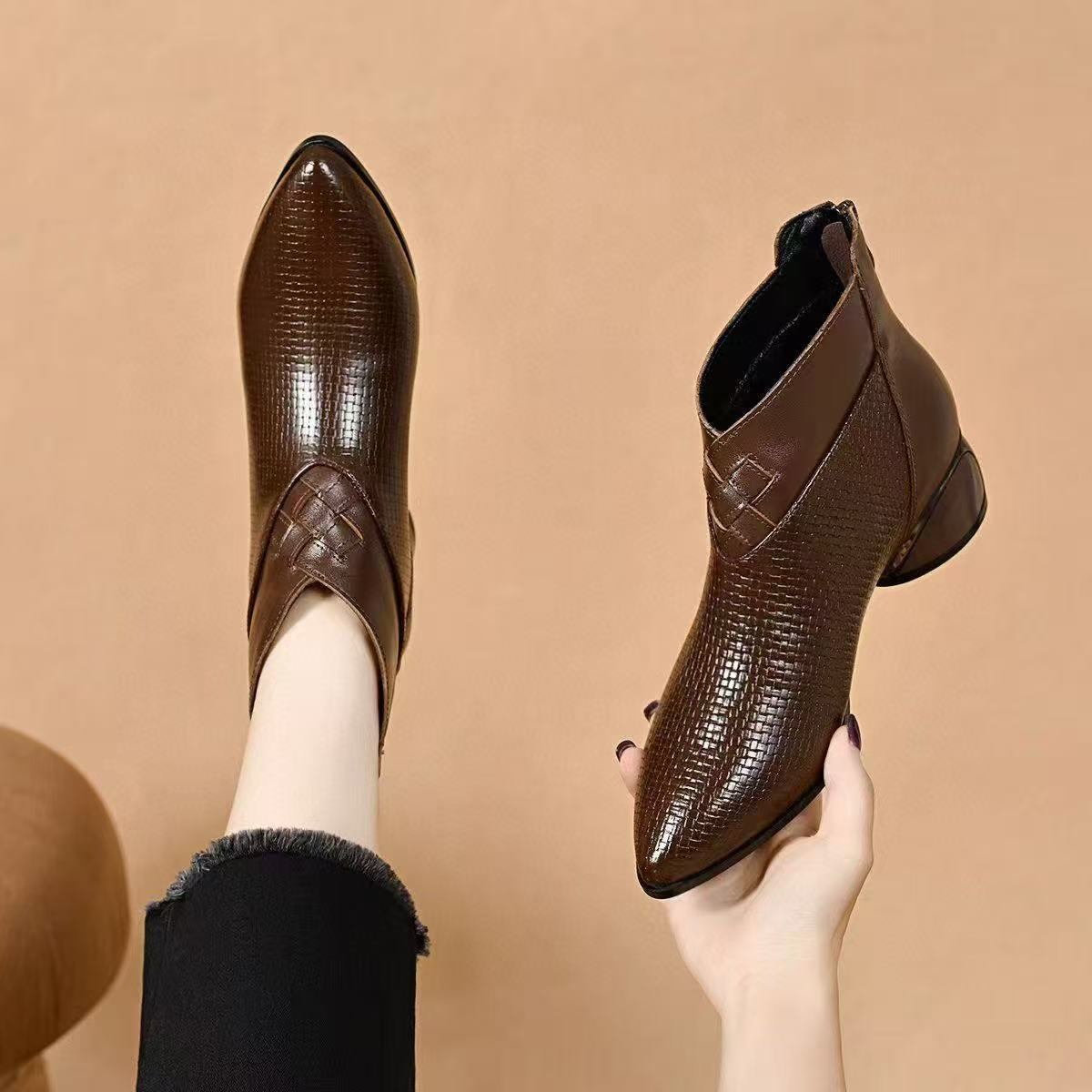 Top Leather Retro Pointed Toe Chunky Zipper Ankle Boots