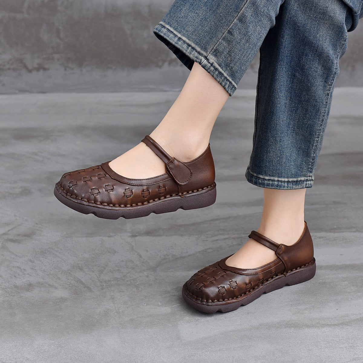 Spring Top Leather Round Toe Woven No-Slip One Straped Sandals