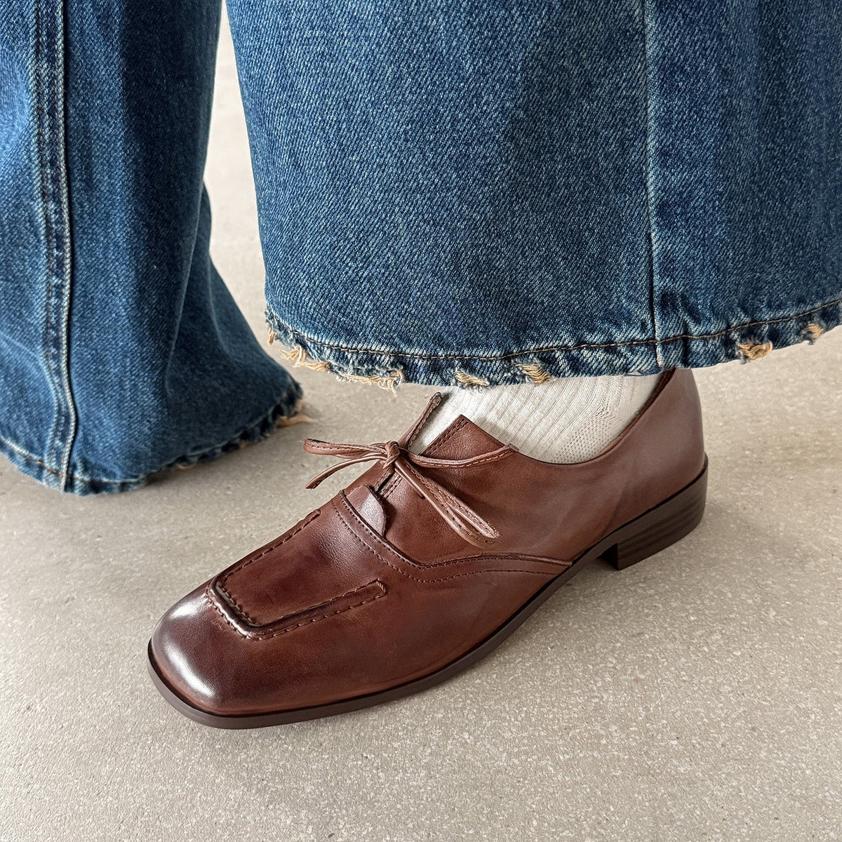 Square Toe Retro Leather Lace-Up Slim Elegant Soft Flat Sole Shoes