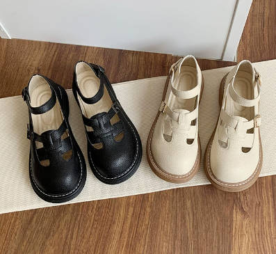 Retro Niche Design Round Toe Hollow Leather Mary Jane Shoes