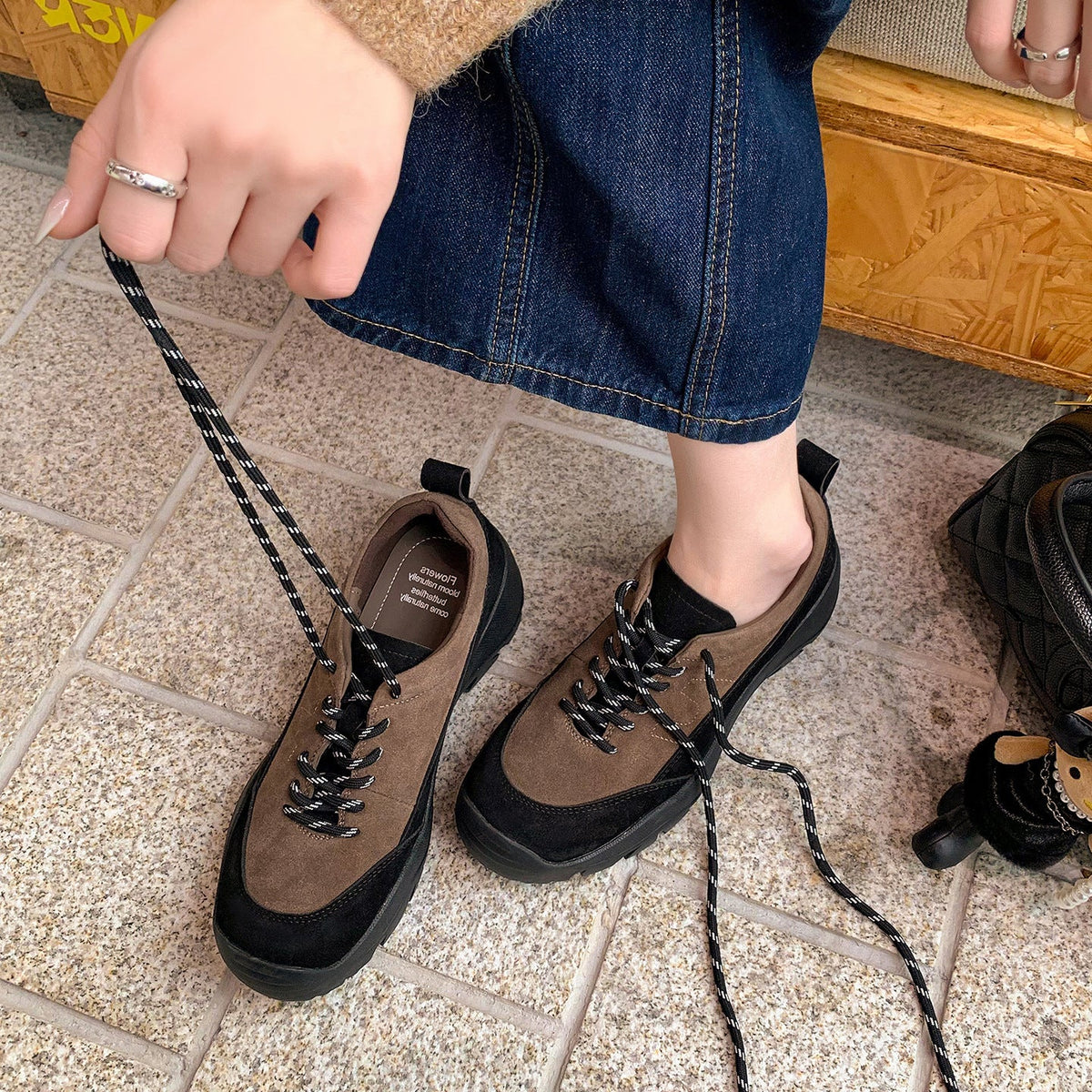 Outdoor Sheepskin Leather Sueded Patchwork Sports Lace-Up Sneakers