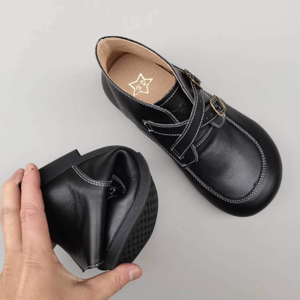Vintage Leather Wide Toe Soft Flat Sole Crossing Straped Ankle Boots