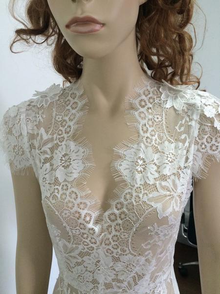 HALTER WHITE LACE TRIANGLE JUMPSUIT