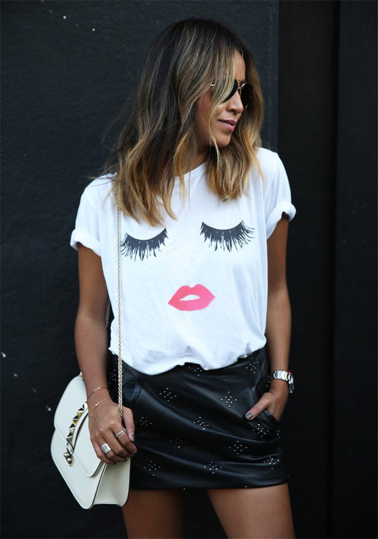 CREATIVE WOMEN PLUS SIZE LOOSE GRAPHIC LIP PRINT PULLOVER T-SHIRT