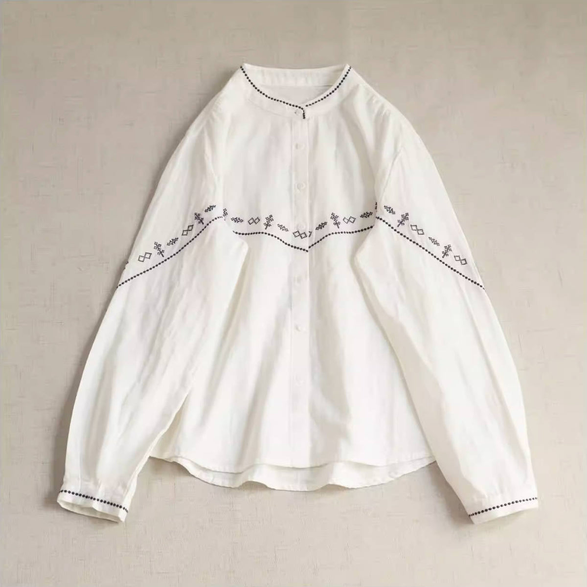 Spring Cotton Simple Geometric Embroidered Round Neck Loose Shirt
