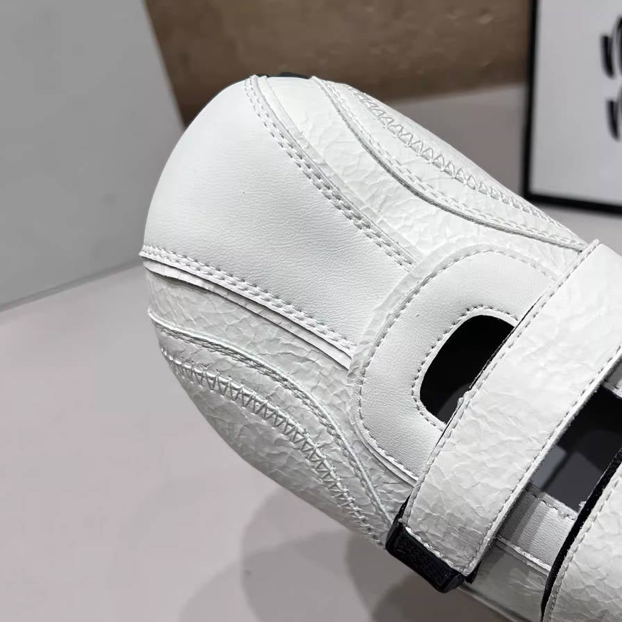 Retro Leather Round Toe Double Straped Patchwork Soft Sole Sneakers