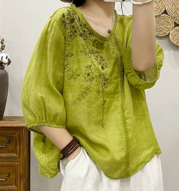 Spring Losse Embroidery V-Neck Princess Sleeve Lace Patchwork Top