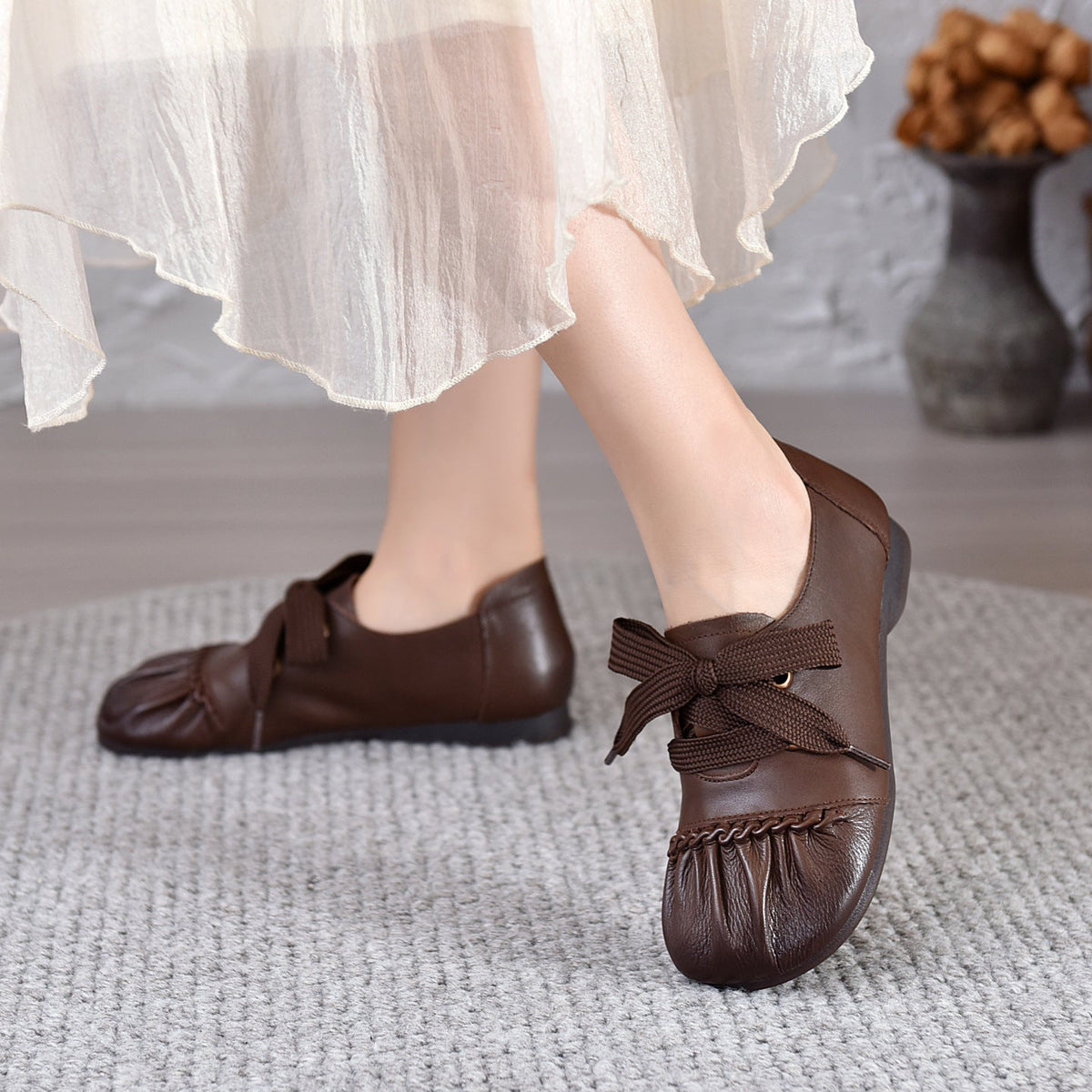 Vintage Elegant Leather Soft Sole Shallow Lace-Up Flat Shoes