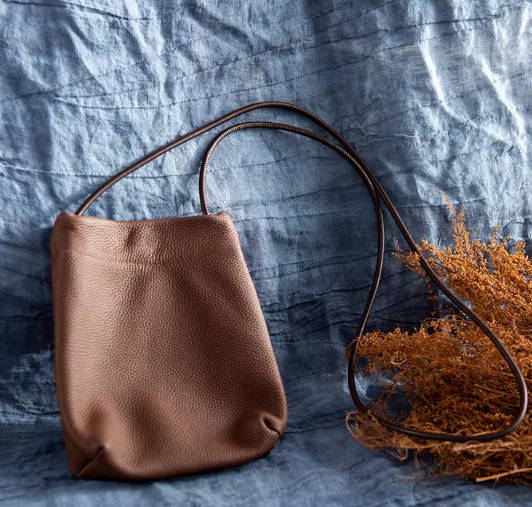 Retro Top Grain Leather Versatile Crossbody Magnetic Snap Small Bag