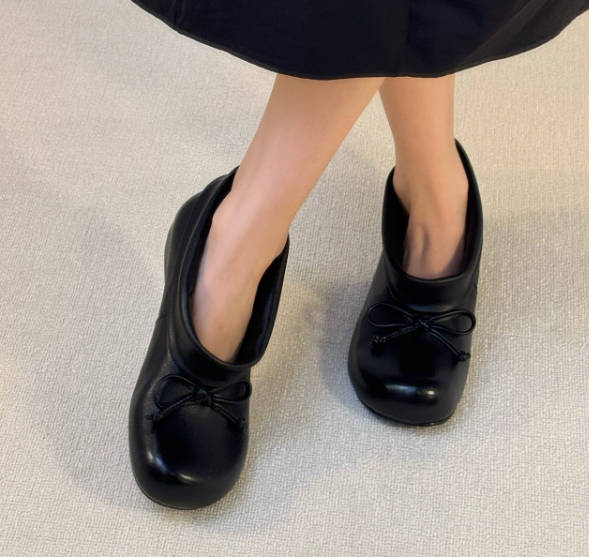 Women Vintage Round Toe Soft Leather Bowknot Hidden Wedge Slip-on Shoes