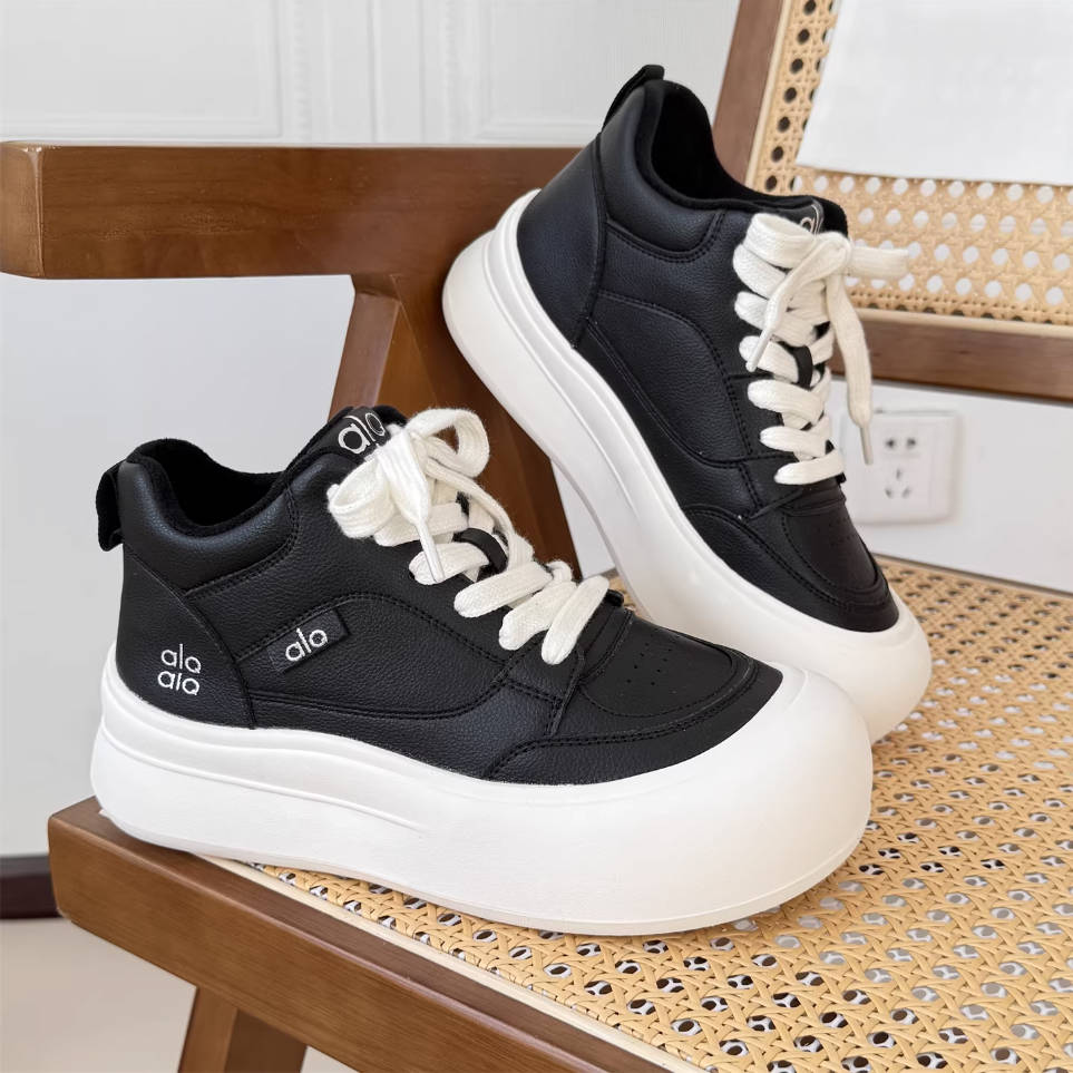 Top Leather Platform Thick Soft Sole Warm Plush Versatile Shoes
