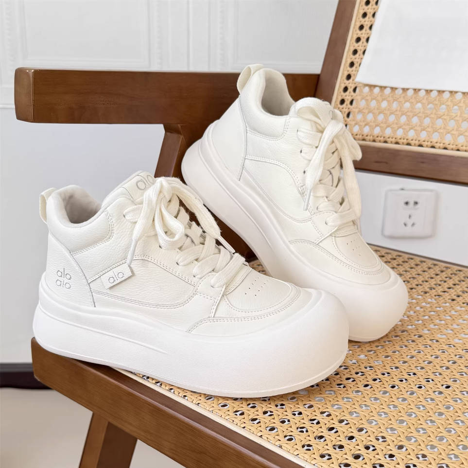 Top Leather Platform Thick Soft Sole Warm Plush Versatile Shoes