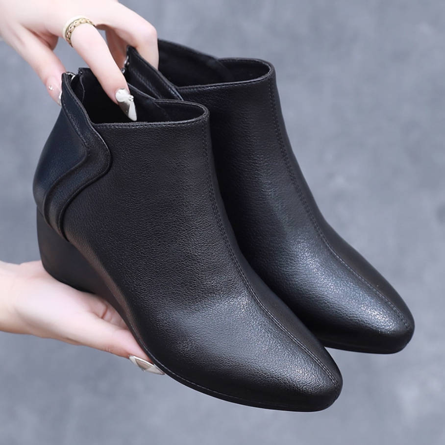 Sheepskin Leather Autumn Pointed Toe Versatile Zipper Ankle Boots