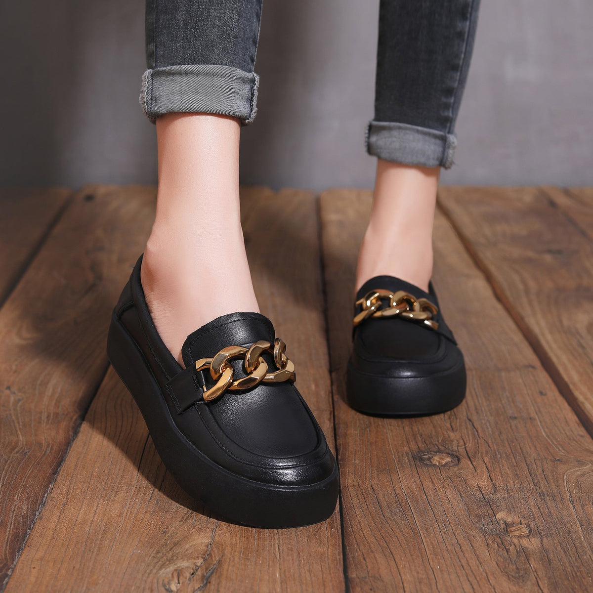 Vintage Leather Round Toe Gold Straped Soft Flat Sole Loafers