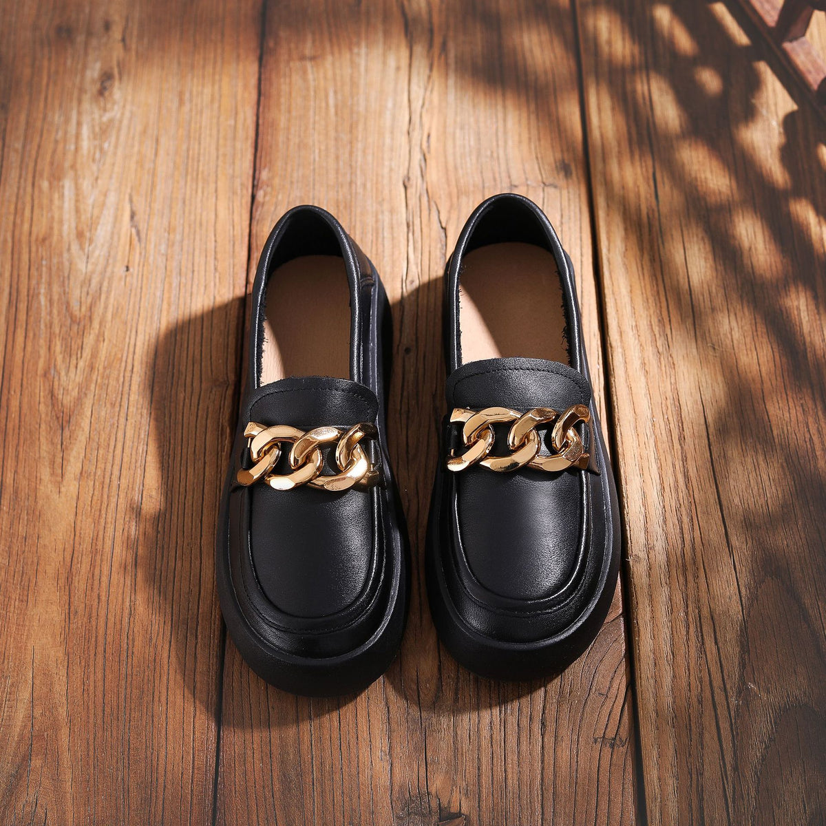 Vintage Leather Round Toe Gold Straped Soft Flat Sole Loafers