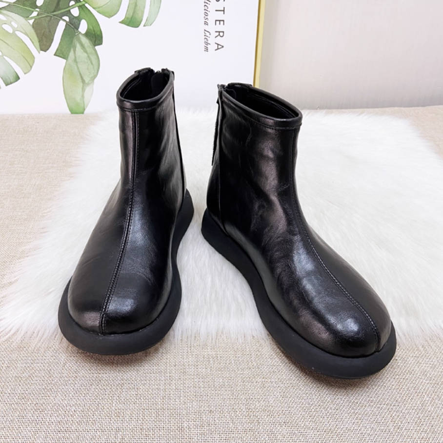 Retro Leather Wide Toe Plush Soft Flat Sole Warm Versatile Boots
