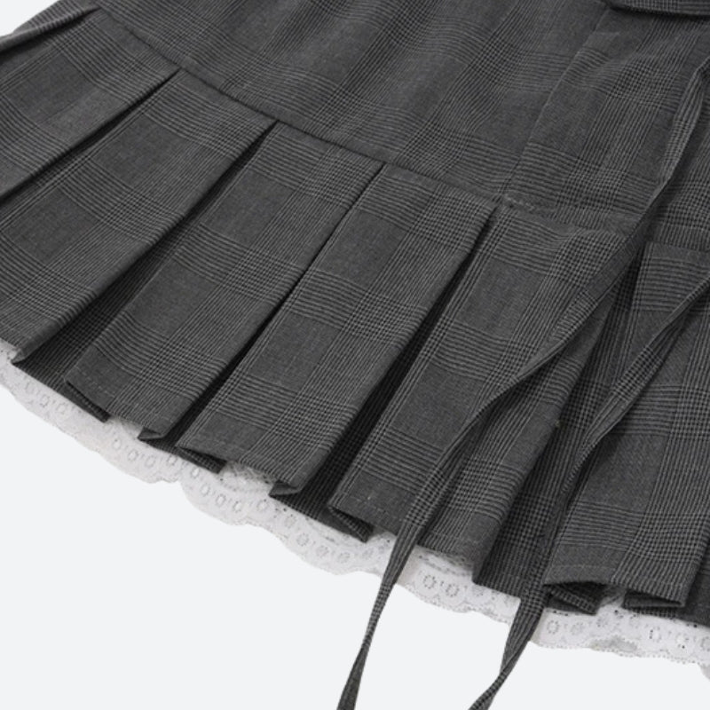 Lace Trim Pleated Mini Skirt