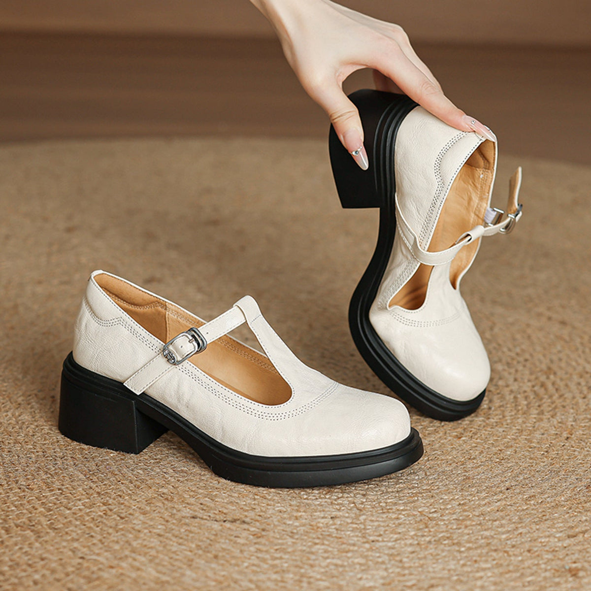 Retro Sheepskin Leather Round Toe One Straped Chunky Shoes