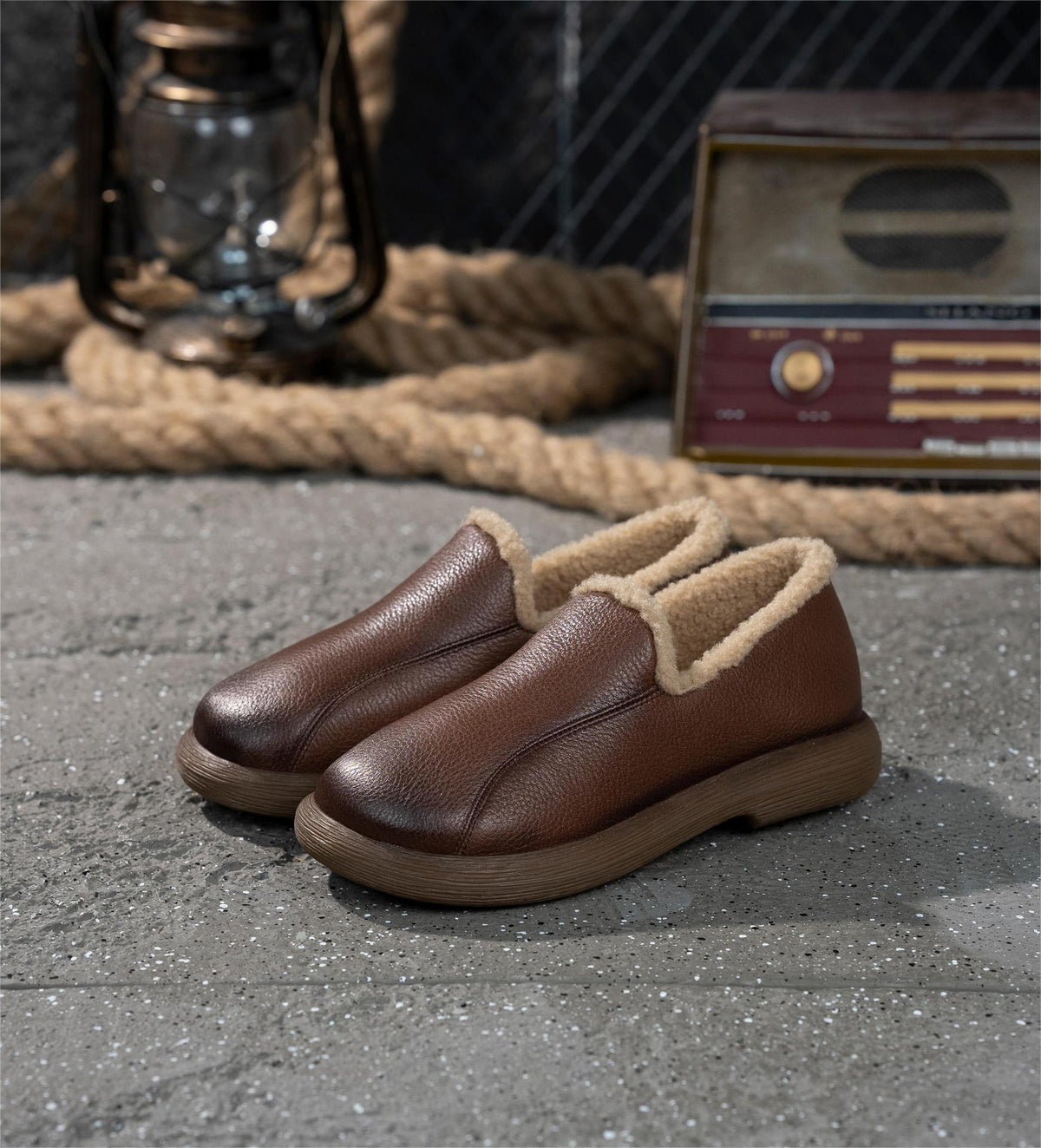 Retro Top Leather Round Toe Warm Fleece-In Soft Shoes