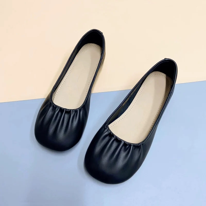 Retro Leather Casual Soft Flat Sole Plus Size Slip On Shoes