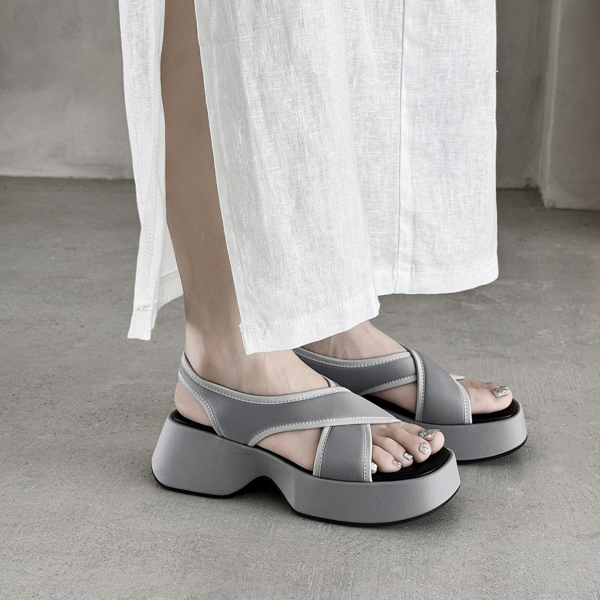 Summer Comfortable Lycra Platform Crossover Strap Sandals