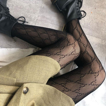 DOUBLE G ENGLISH ALPHABET MESH PANTYHOSE