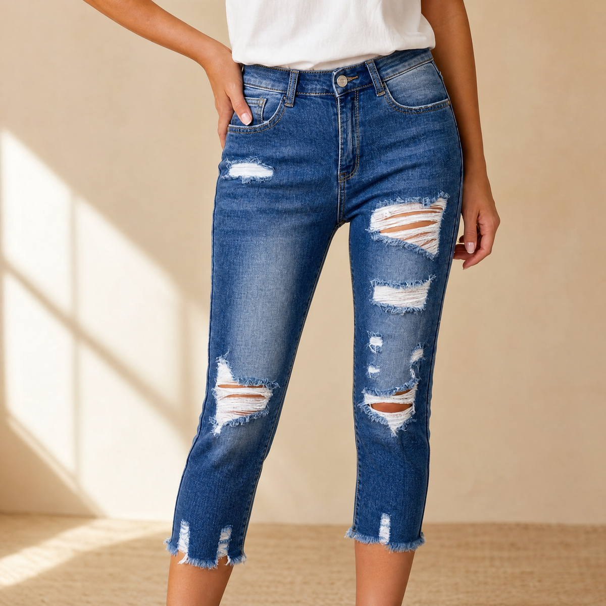 Women's Soft Cotton Frayed-Hem Capri Jeans